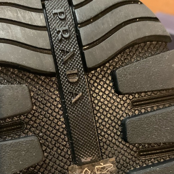 AUTH PRADA Sneakers Plain Logo Street Style, in BLACK Unisex, EU 8.5/US 10 - Picture 7 of 14